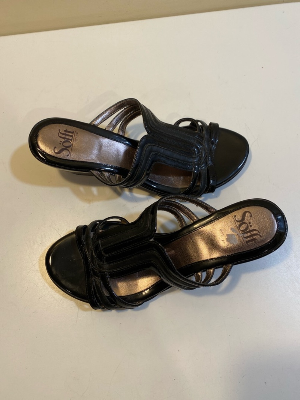 SOFFT Black Patent Strappy Mule WEDGE Sandals Sz 7M - Picture 12 of 12